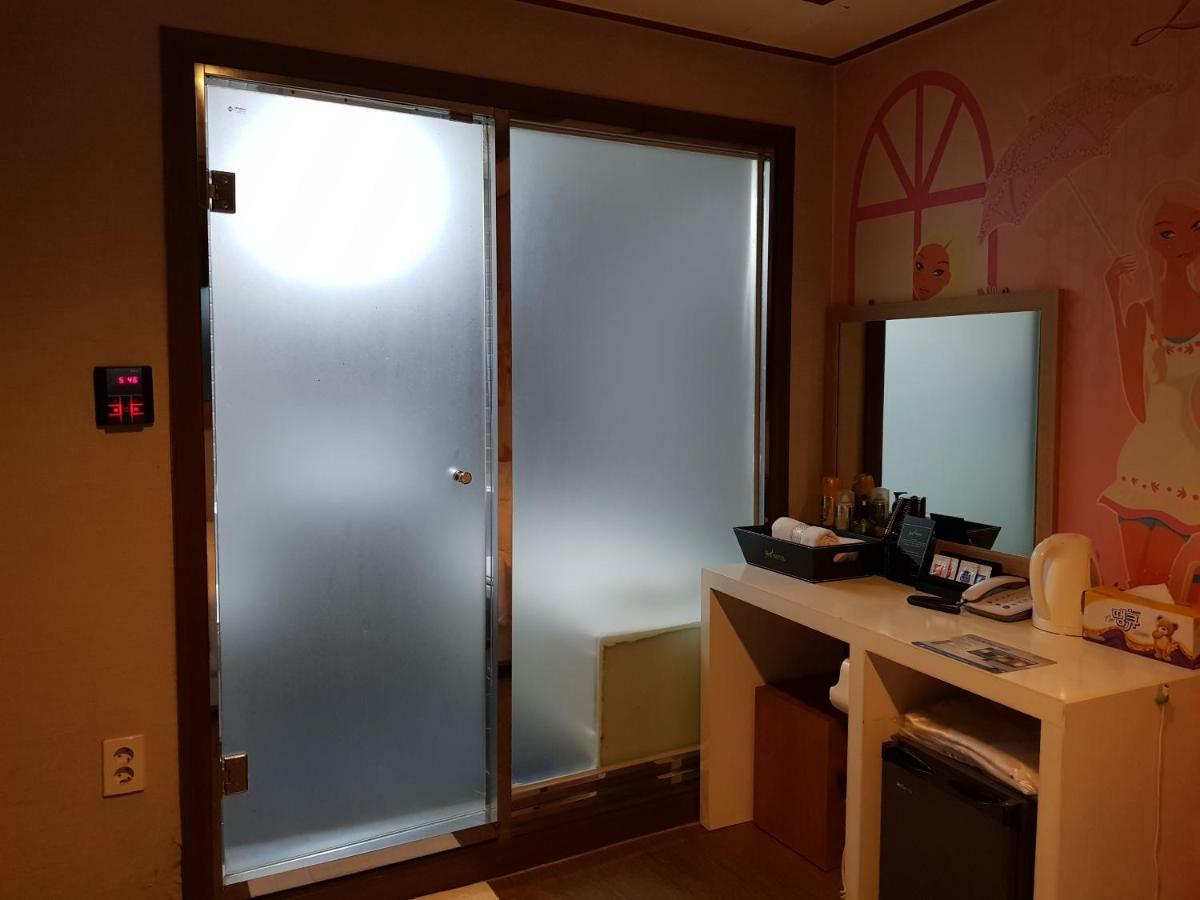 Hotel Pocheon Royal Exterior foto